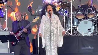 DIANA ROSS - YOU CAN’T HURRY LOVE - PYRAMID STAGE - GLASTONBURY - 26.06.22