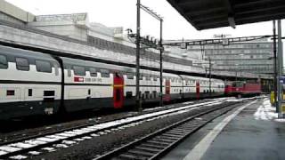 preview picture of video 'SBB InterCity-Neigezug and InterCity train departs from Lausanne station'