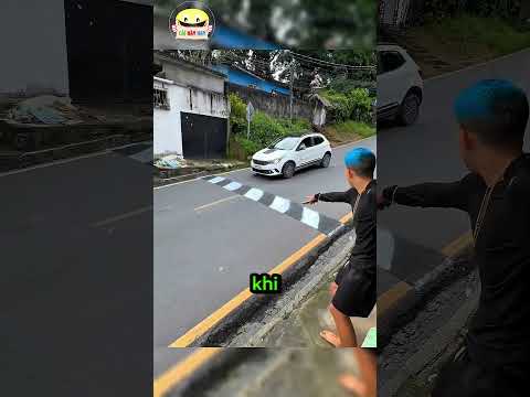 Anh ấy đã vẽ một gờ giảm tốc 3D để khiến ô tô đi chậm lại 😲 #shortsvideo