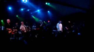 The Pogues live - &quot;Bottle of Smoke&quot;