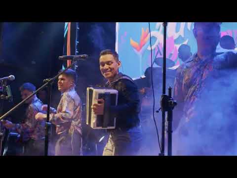 MIX LOCURA DE AMOR - DONNIE YAIPÉN (NOCHE DE AMOR Y FIESTA)