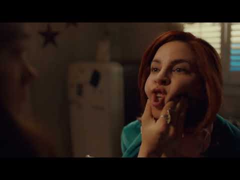 Dani Kind face squish