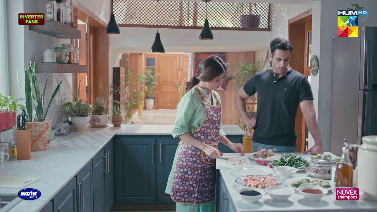 Subha Subha Kiya Bana Rahi Hain Begum..! #sajalaly #zanjeerain | HUM TV