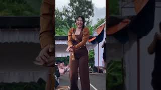 Download lagu #dangdut #penyanyidangdut #viral #viralvideos #beranda #biduancantik #dangdutcover #hiburan mp3 Download lagu #dangdut #penyanyidangdut #viral #viralvideos #beranda #biduancantik #dangdutcover #hiburan mp3