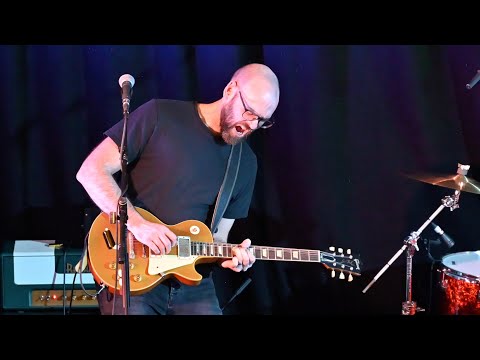 ALBANY DOWN - REVOLUTION (LIVE) AT THE JOHN PEEL CENTRE