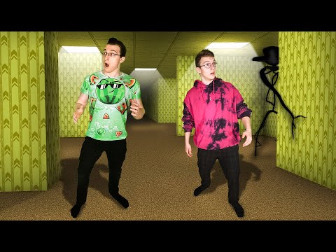 JULIAN & FLO LEBEN für 24 STUNDEN IN DEN BACKROOMS?!