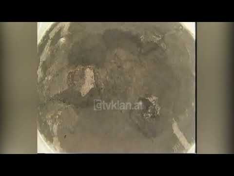 Xhamia e Nazireshës në Elbasan rrezikon të shembet nga mungesa e investimeve - (17 Gusht 2005)