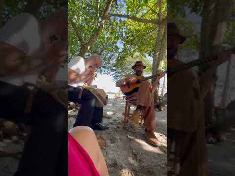 Almir Sater, Cacá Amaral e Guilherme Rondon tocando na beira do Rio   #pantanal