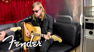 Band of Skulls Perform &quot;Bruises&quot; | Fender