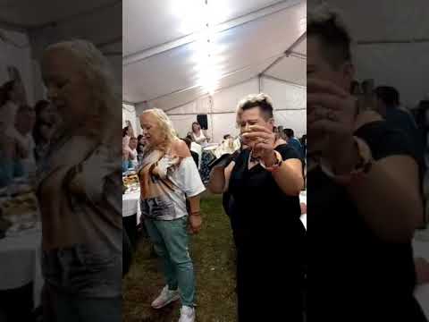 Slavica Žiška Trišić Jovović i Zorica Marković - Rekla nana da mi daš 🎶