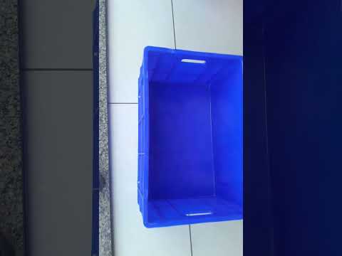 Blue rectangular plastic crates, capacity: 0 -100 kg