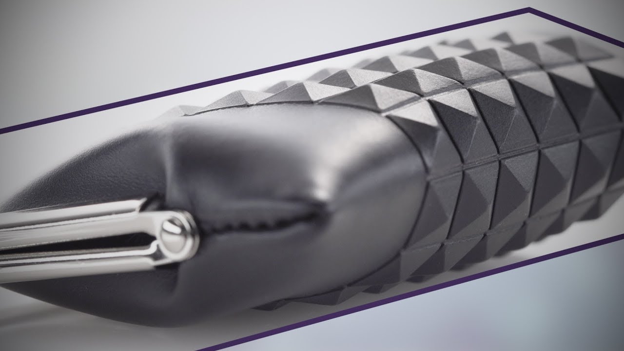 革のピラミッド