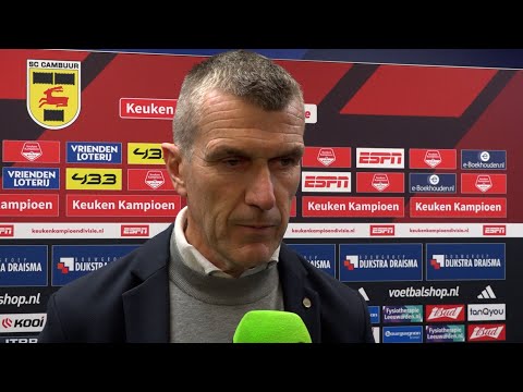 Marinus Dijkhuizen na SC Cambuur-De Graafschap: 'Verhaal van de wedstrijd is de domme rode kaart'