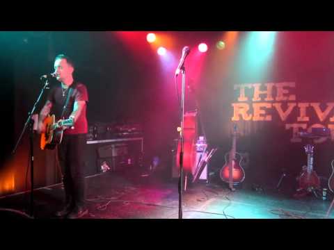 Dave Hause with Chuck Ragan & Dan Andriano - Trusty Chords @ Revival Tour Portsmouth