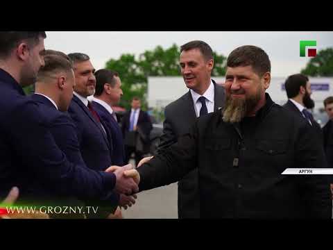 Рамзан Кадыров и Дмитрий Патрушев посетили предприятие «Стандарт-С»