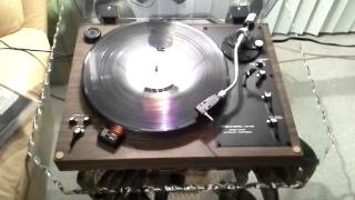 Video thumbnail for Realistic lab-420 turntable by Horiatis76