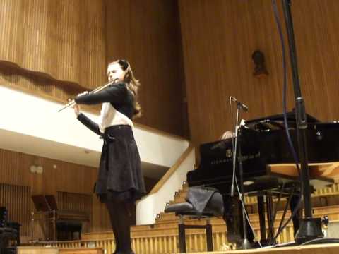 W_PoppSmallConcertMartaChlebicka.MP4