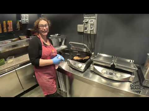 Baita Motti & Luse Bar a Domobianca 365 : Sole, buon cibo, cocktails e tanta simpatia