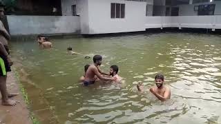 preview picture of video 'Kerala boys ..Ambalakulathile oru adaaru kuli'
