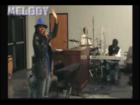 Melody Live... I Lift My Hands (jazzy worship flow)