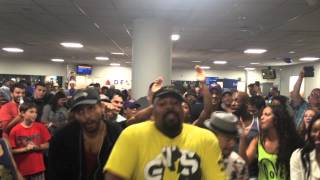Video thumbnail of "The LION KING & ALADDIN Broadway Casts Airport Sing-Off"