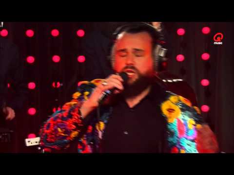 Dez Mona - Bohemian Rebel (live bij Q)