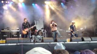preview picture of video 'Turbonegro - Fuck The World (F.T.W.) live @ Open Air Frauenfeld 2009'