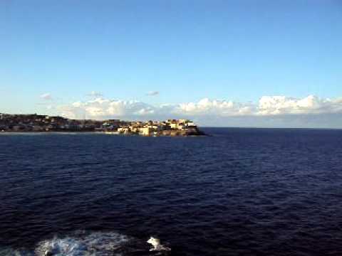 The Deirdre Delamere Show! Bondi Beach- scenery 1