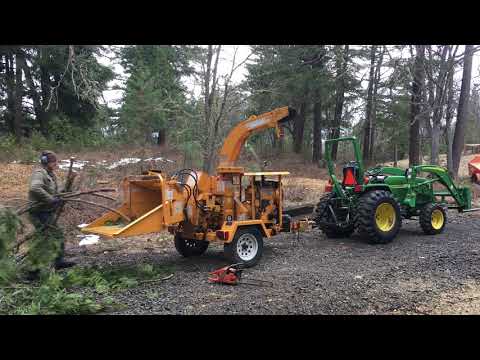 2008 Brush Bandit 65XP Disc Chipper demo