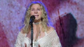 Download lagu BARBRA STREISAND - The Way We Were - Live at Madison Square Garden 2019 mp3