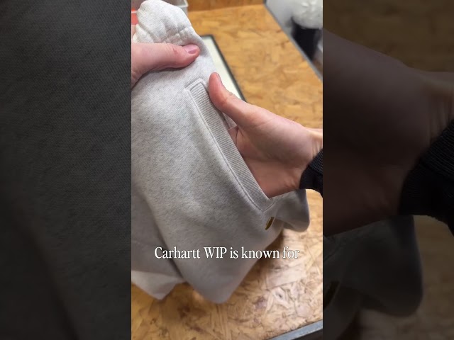 Vídeo relacionado con Carhartt Relaxed Fit Midweight Tapered Sweatpant, Pantalones de chándal de los Hombres, Black,