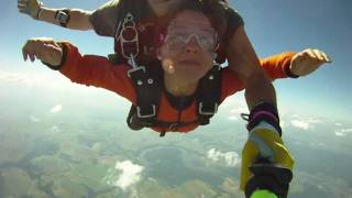 preview picture of video 'Pociunai Boogie 2010. Tandem skydive. Girl'