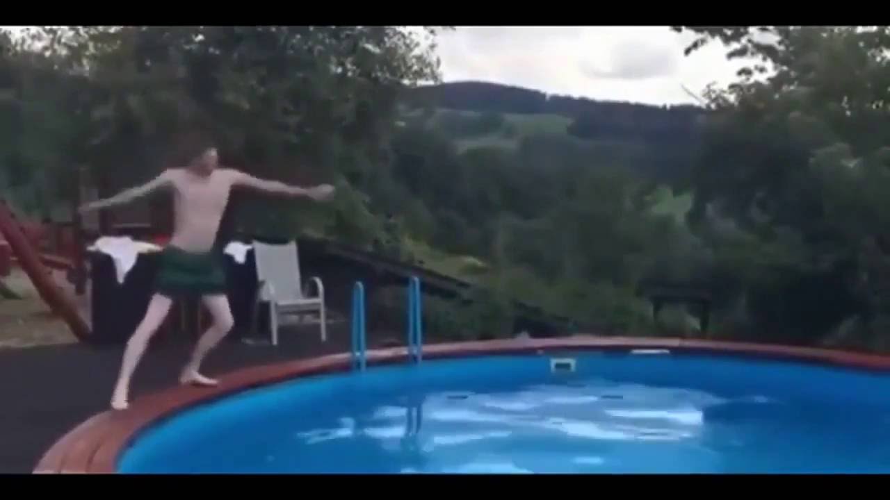 Мужская пародия на синхронное плавание — невозможно сдержать смех!