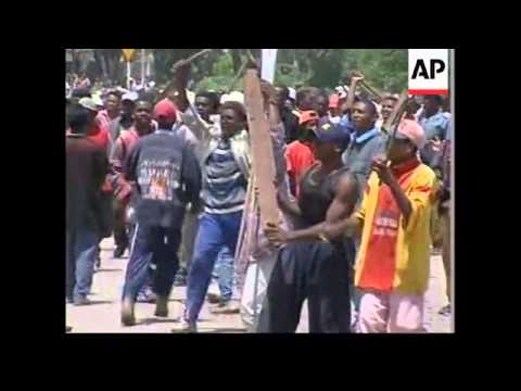 Government rally ends in violence