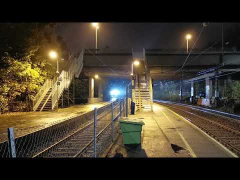 Baneservice Train Passing Bryn Station