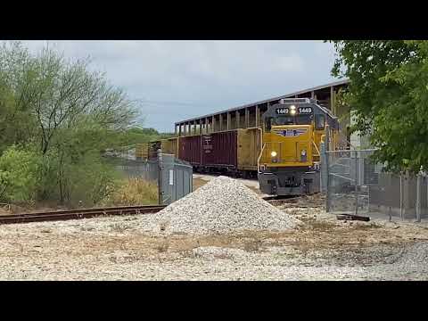 UP local switching a Home Depot distribution center in San Antonio