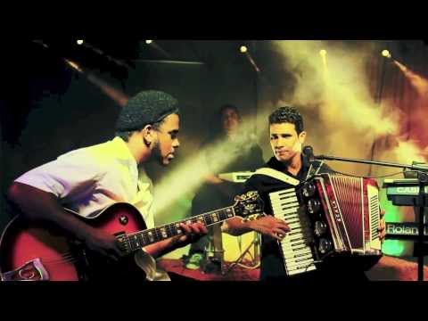 Amor De Mil Razões video