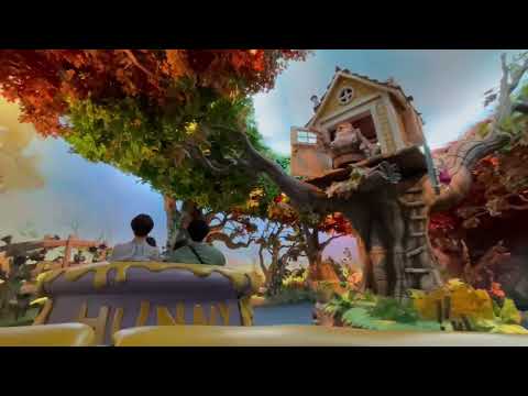 Winnie The Pooh / Pooh's Hunny Hunt Tokyo Disneyland - full ride & queue line - Tokyo Disney Resort
