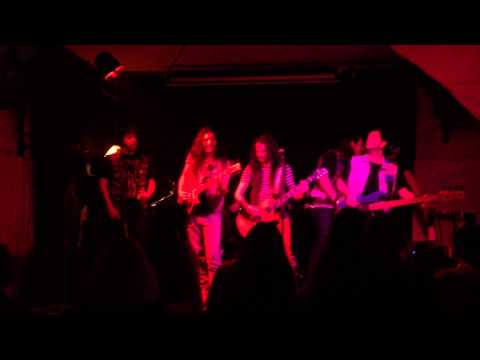 Witchtower - Don't turn off the lights (live in Cuenca)