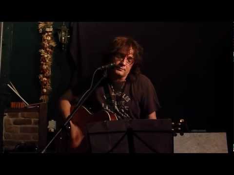 Costello Hautamäki: Matka tuntemattomaan