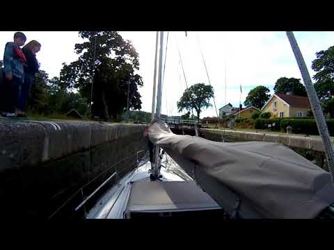 RoosterTour: Götakanal / Mem - entering the first lock