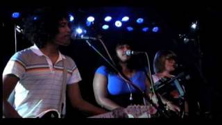 Black Kids - I&#39;m Not Gonna Teach Your Boyfriend How To Dance With You - Live on Fearless Music