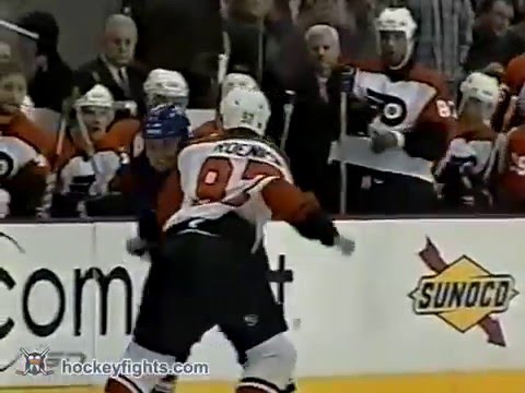 Darcy Tucker vs Jeremy Roenick