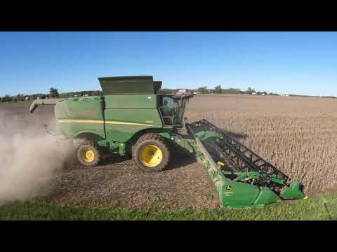 Start of Soybean Field - Some Dust -John Deere S670 - Farmer Doug - No Train - Harvest 2021 Chasing