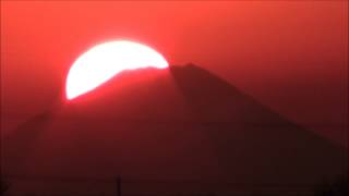 preview picture of video '1月7日のダイヤモンド富士 茨城県守谷市高野の高台 Sunset Mt.Fuji'
