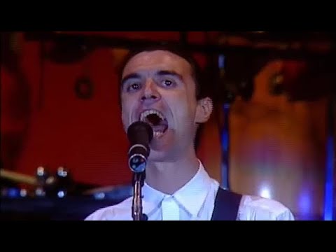 Love Building On Fire - Talking Heads
