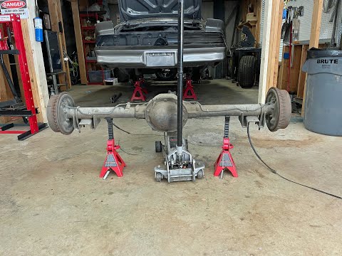 78 Camaro Restoration ep23 - Leaf Spring, Shocks, Sway Bar and GM 10 Bolt Removal