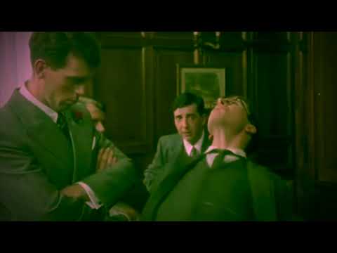 Gussie Fink-Nottle invents the harlem shake