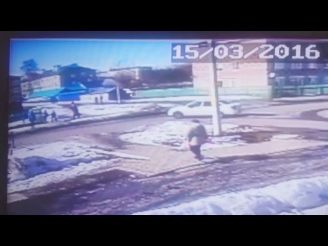 Р. Люксембург һәм Арефьев урамнары тыкрыгында булган ДТПны видеокамера яздырган (видео)