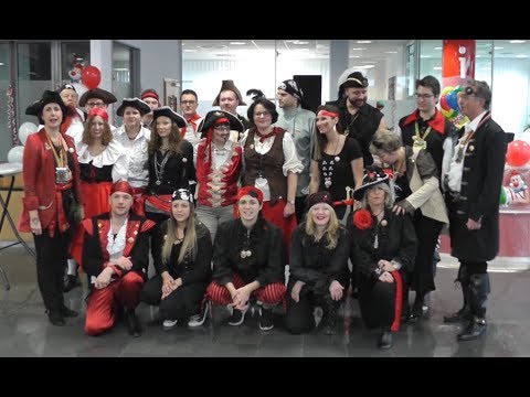 Weiberfastnacht in der Kreissparkasse Köln/ Pulheim